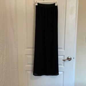 Cefian/ Blk Smll, Long, Sheer Skirt. Slip on both R & L. Mini skirt under cover.